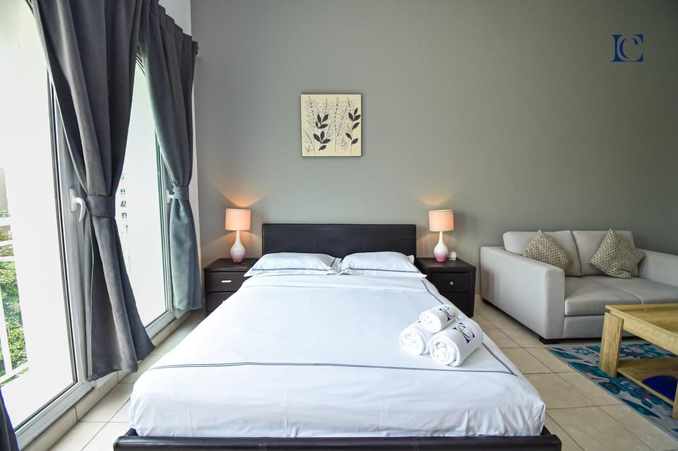 Living room, Photo of the whole room, Seating area, Bedroom