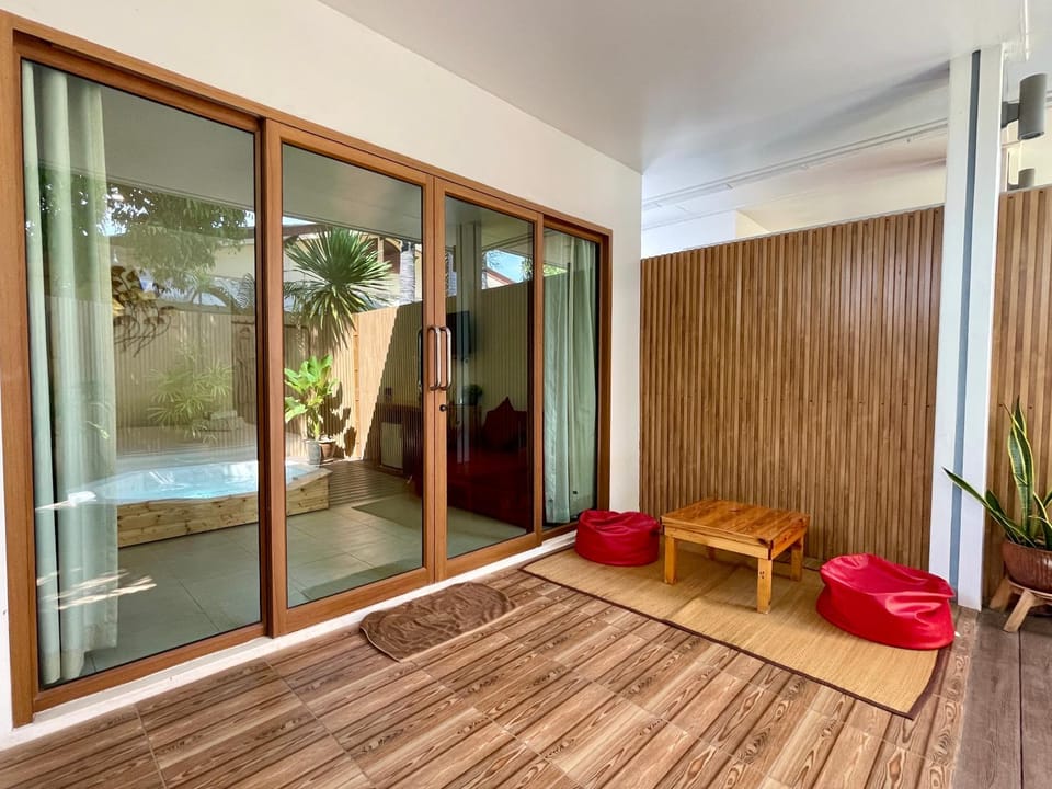 Patio, Seating area