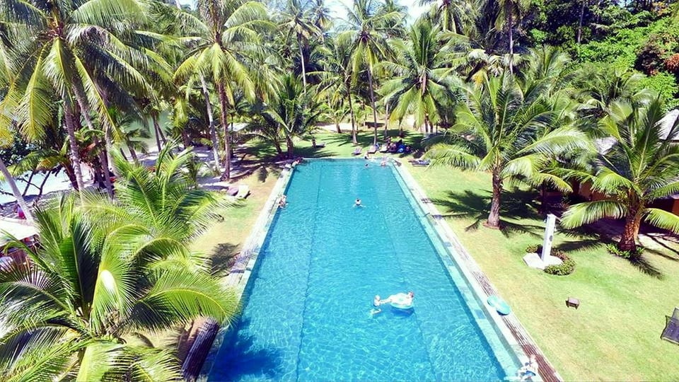 Swimming pool