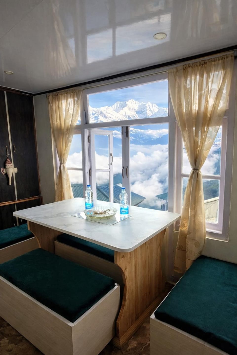 Dining area, Mountain view, Breakfast, Lunch, Dinner