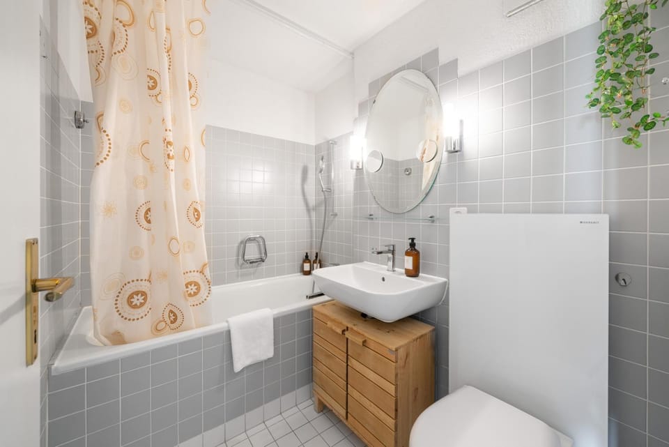 Bathroom, Bath