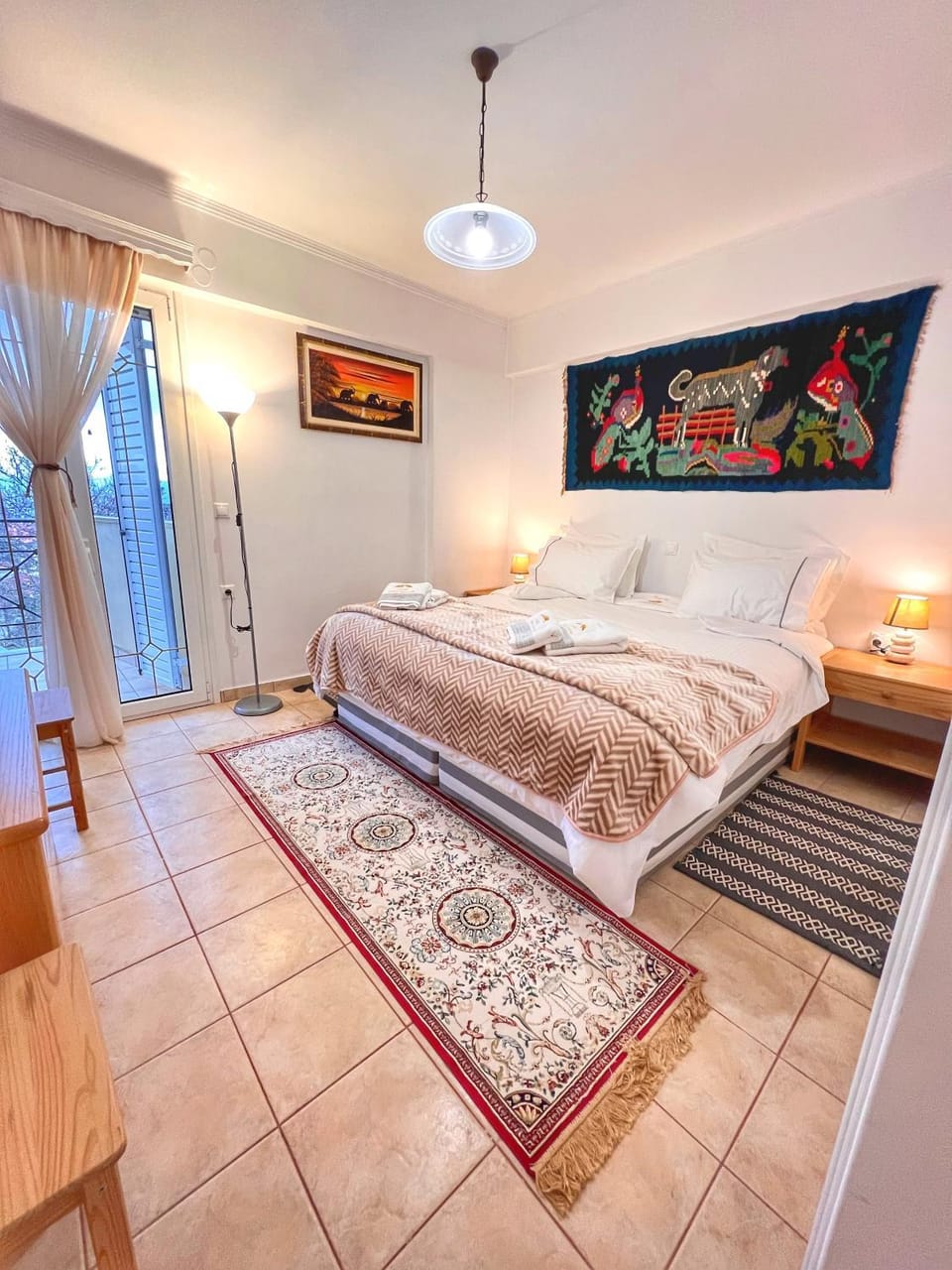 Bed, Photo of the whole room, Bedroom, Mountain view