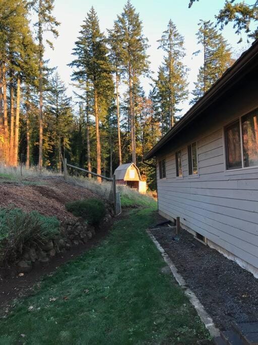 Spectacular Valley View in Wine Country House in Newberg