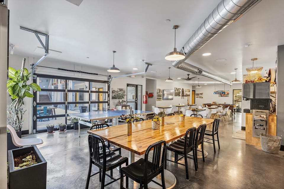 Communal lounge/ TV room, Coffee/tea facilities, Dining area, Communal kitchen, pet friendly
