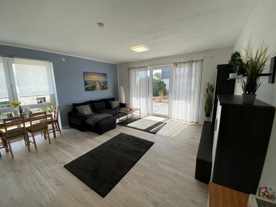 Balcony/Terrace, Living room, Seating area, Dining area