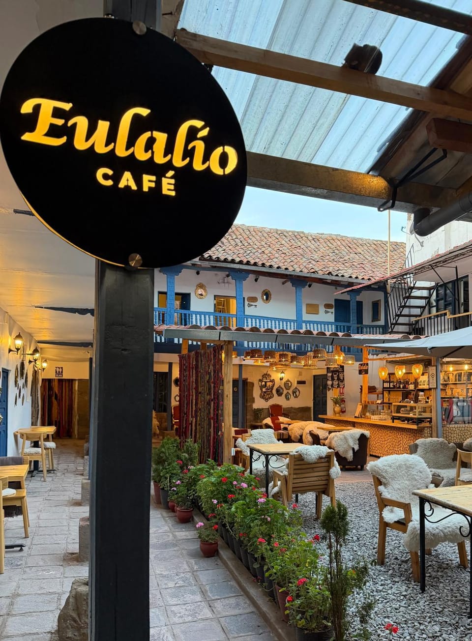 Restaurant/places to eat, Property logo or sign, Logo/Certificate/Sign