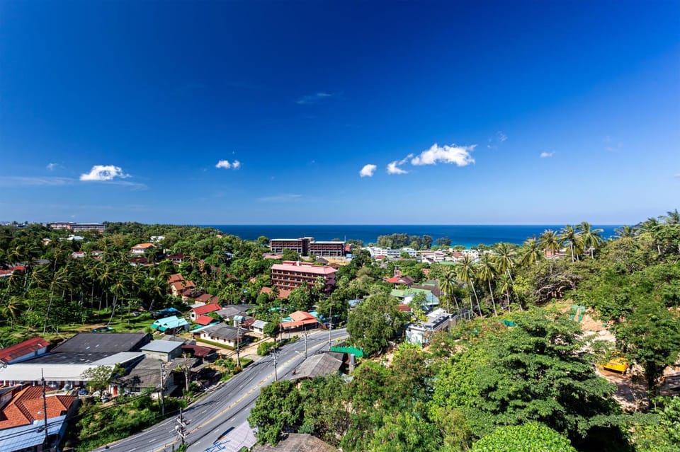 City view, Sea view