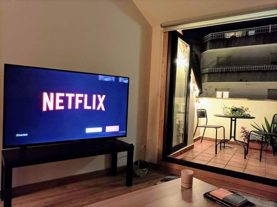 Communal lounge/ TV room, TV and multimedia