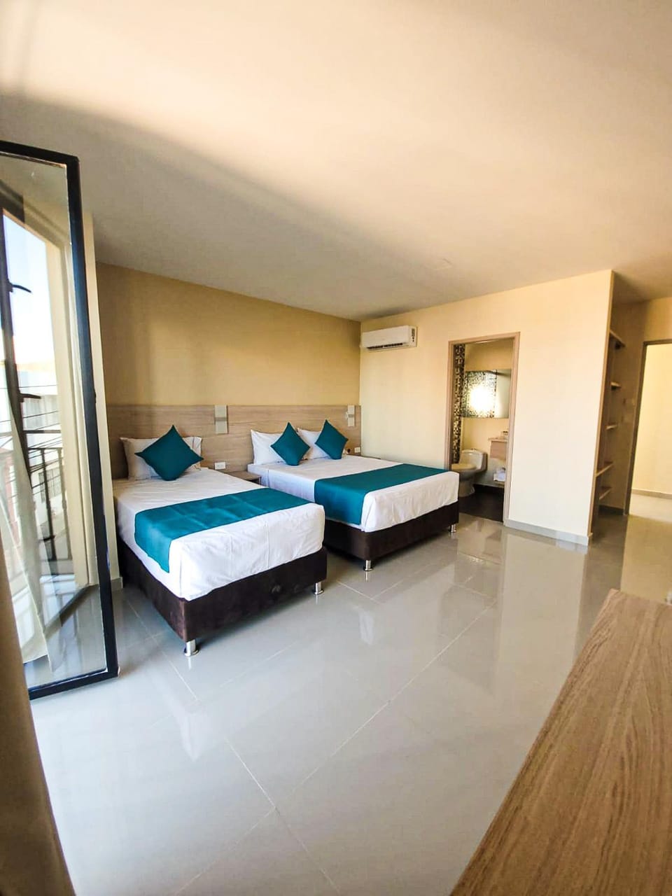 Bed, Bathroom, Balcony/Terrace, Photo of the whole room, Decorative detail, Bedroom, air conditioner