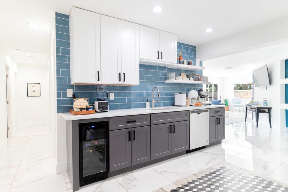 Kitchen or kitchenette, kitchen