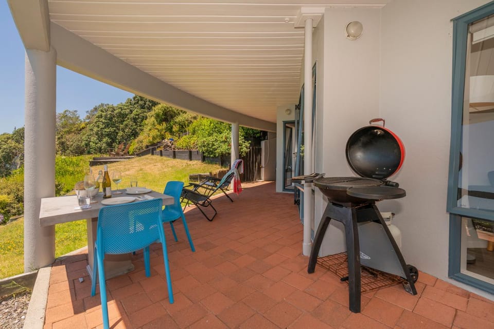 Patio, Patio, BBQ facilities, BBQ facilities, Seating area, Sea view, Sea view
