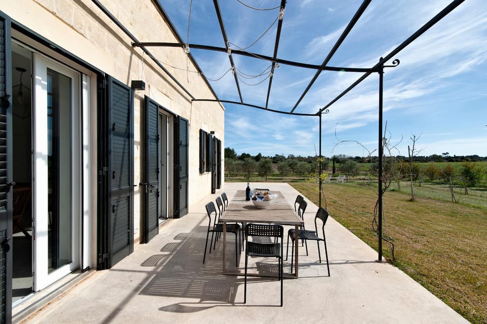 Patio, Garden, Dining area, Garden view