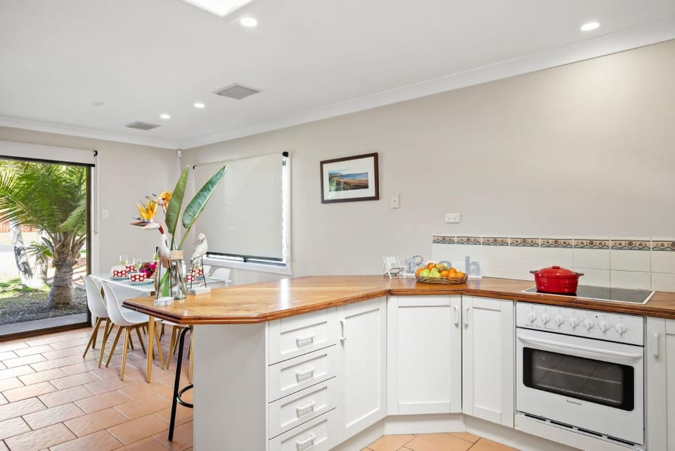 Kitchen or kitchenette, pet friendly