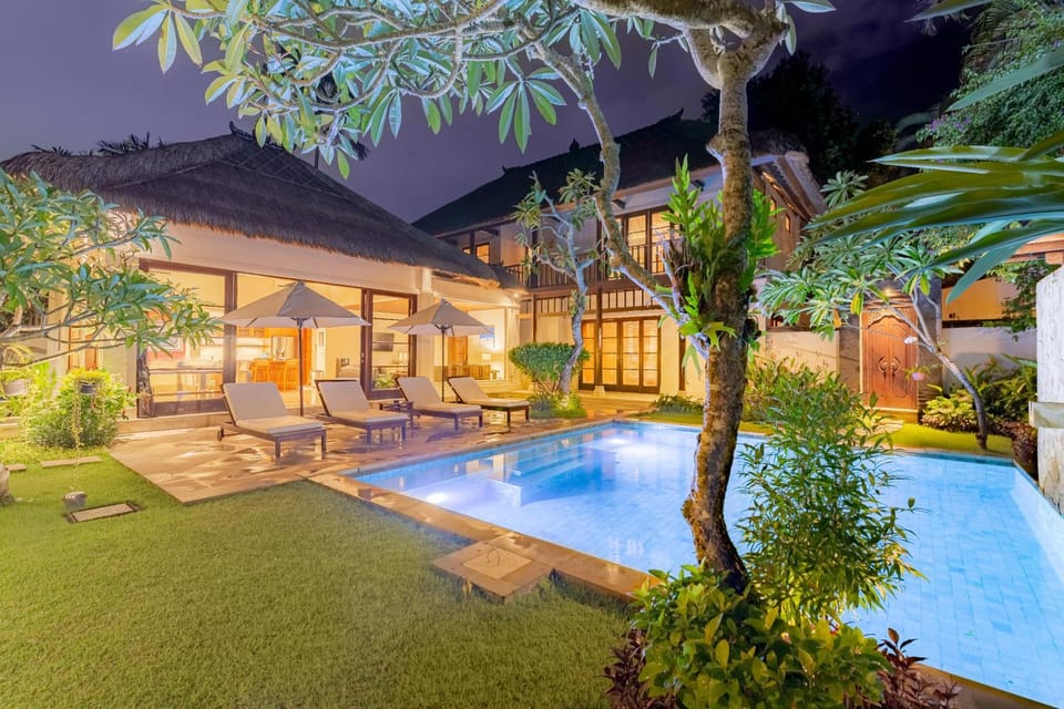 Night, Garden view, Pool view, Swimming pool, sunbed