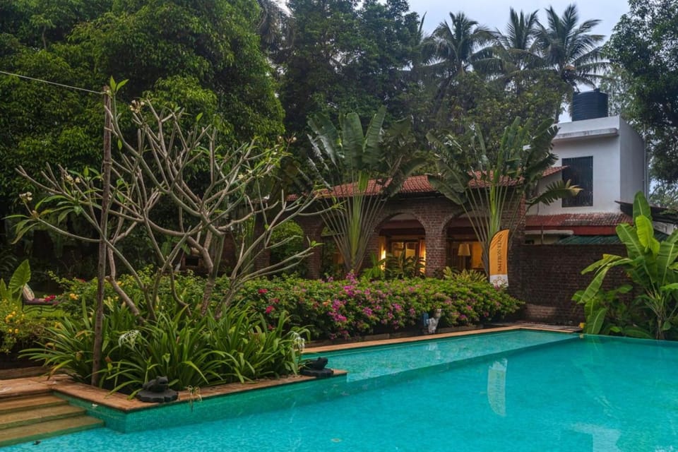 Property building, Spring, Day, Natural landscape, Garden, Garden view, Pool view, Swimming pool, Swimming pool