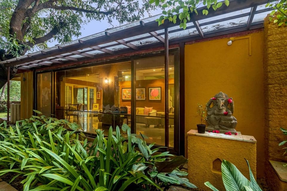 Facade/entrance, Day, Garden, Other, Garden view