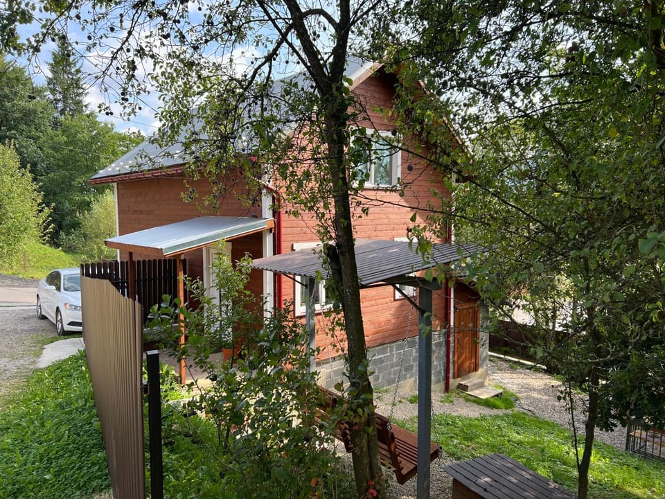 Карпатський котедж Karpatian cottage House in Ukraine