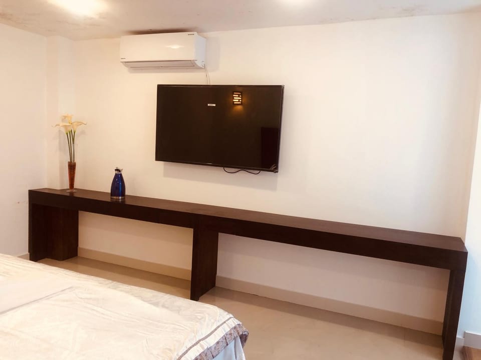 TV and multimedia, air conditioner