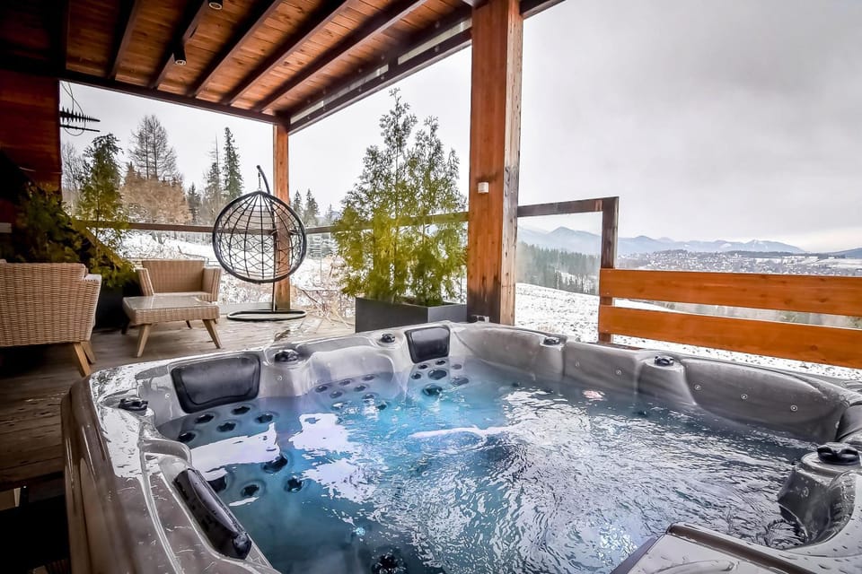 Hot Tub, Balcony/Terrace, Mountain view