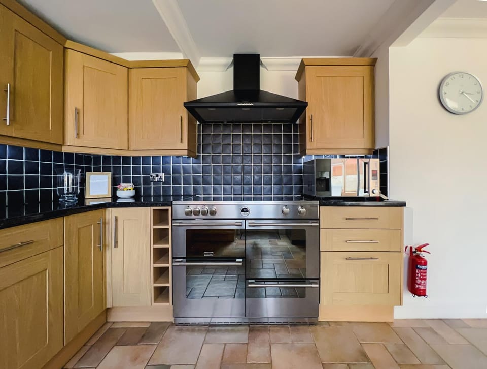 minibar, pet friendly, kitchen