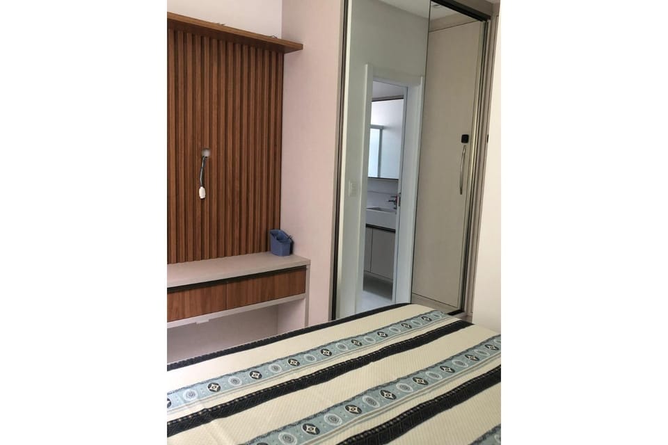 Apto Almeida Moraes 2 suítes Meia Praia Apartment in Porto Belo