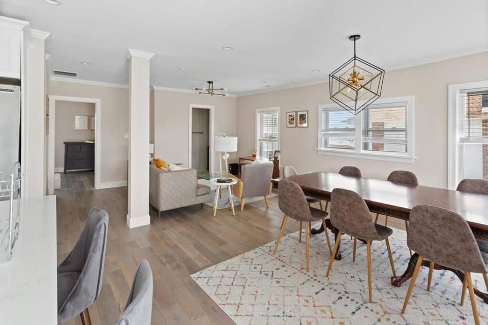 Renovated Beach Block 7BR North Beach Atlantic City - Steps to Beach & Casino House in Atlantic City