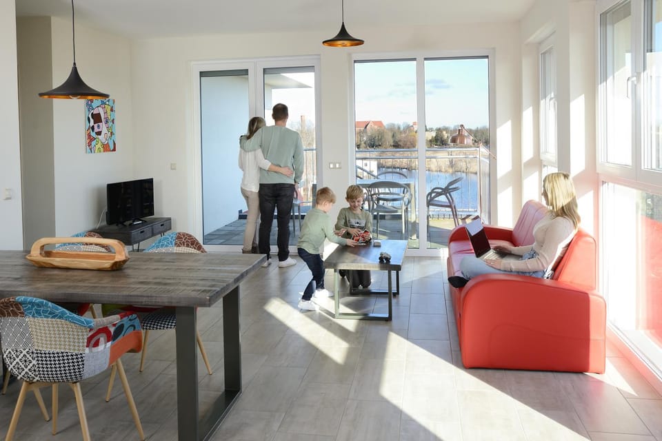 Balcony/Terrace, Living room, Seating area, Family