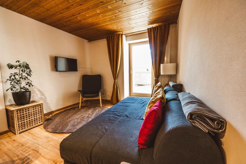 Ferienwohnung 1 2 3 (Curuna) Apartment in Canton of Grisons