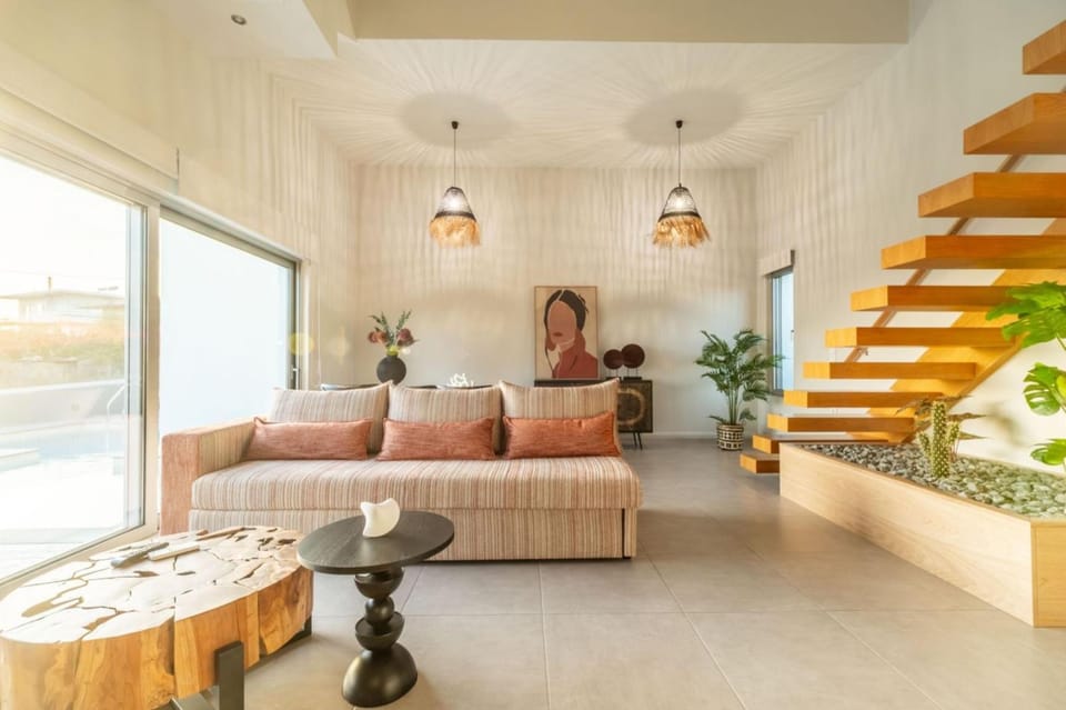 Living room, Decorative detail, Seating area