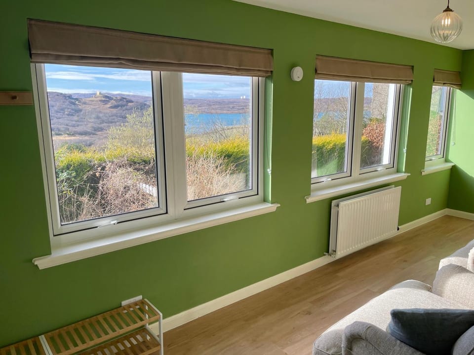 Mountain view, Sea view