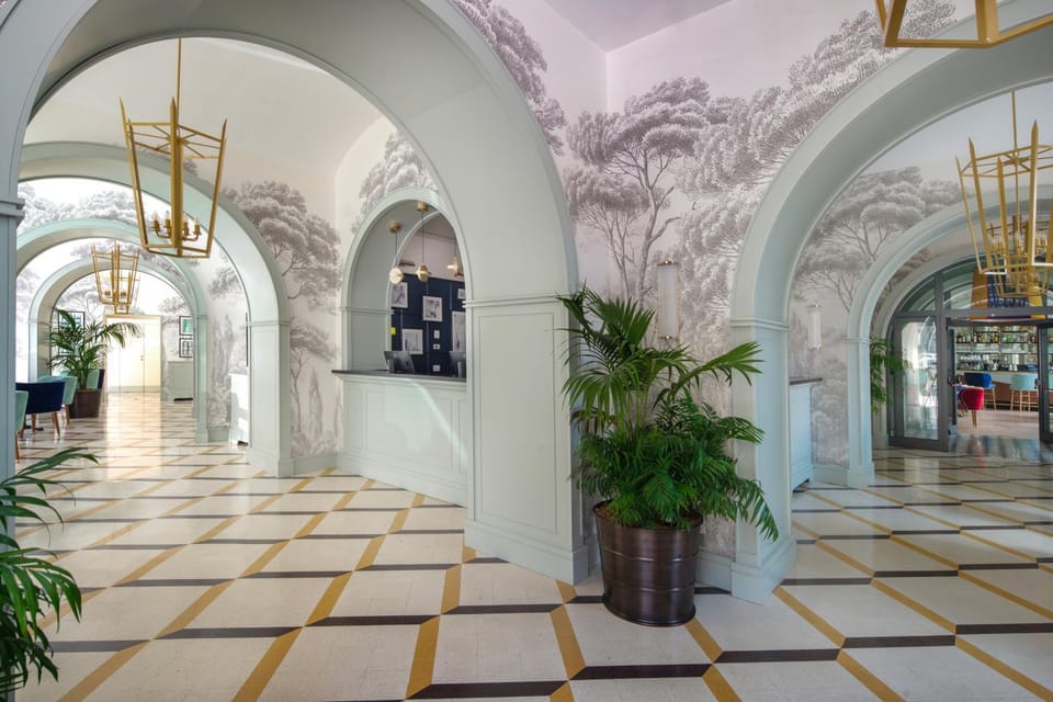 Lobby or reception, Lobby or reception