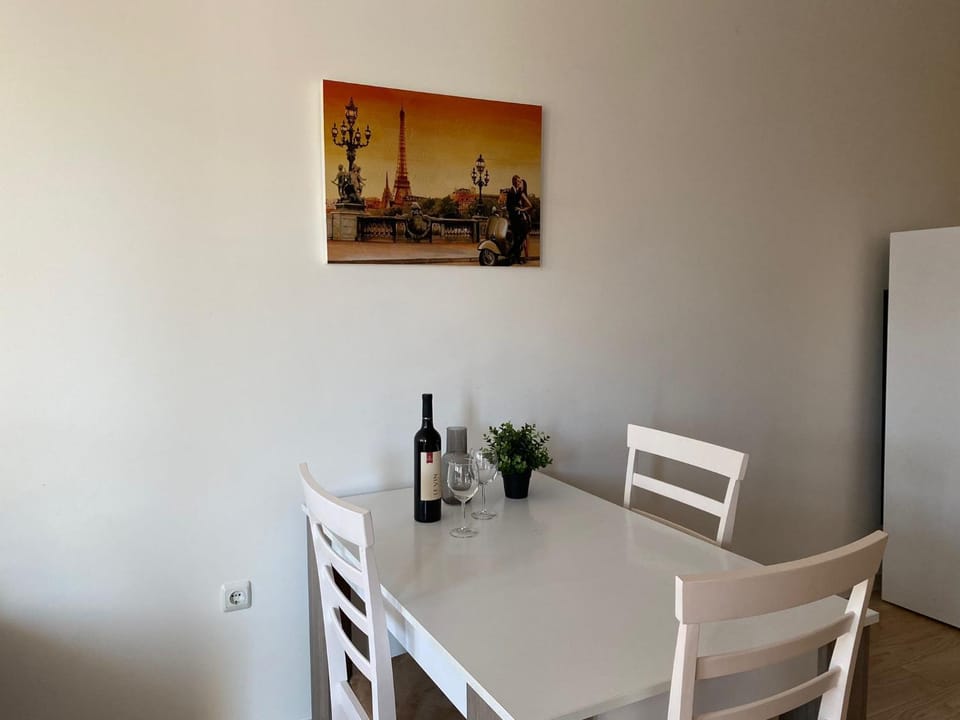 Brand new apartment with outdoor swimming pool Apartment in Varna