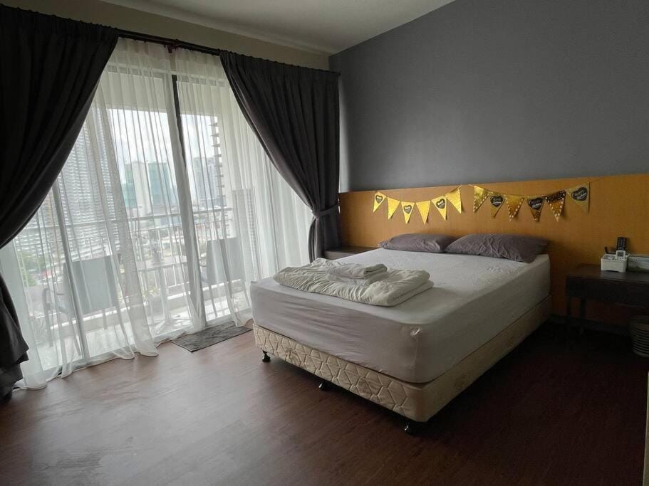 Private Jacuzzi Staycation at KL City 1014 Apartment in Federal Territory of Kuala Lumpur