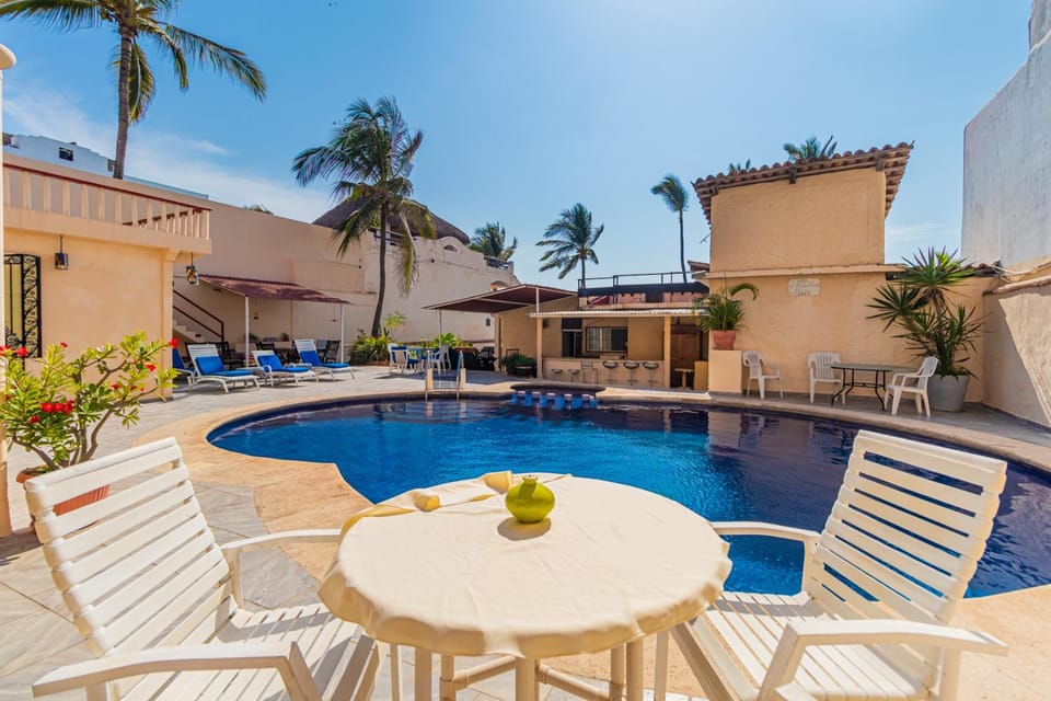 Pool view, Swimming pool