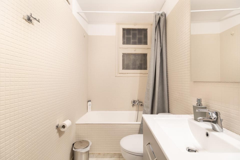 Bathroom, Bath