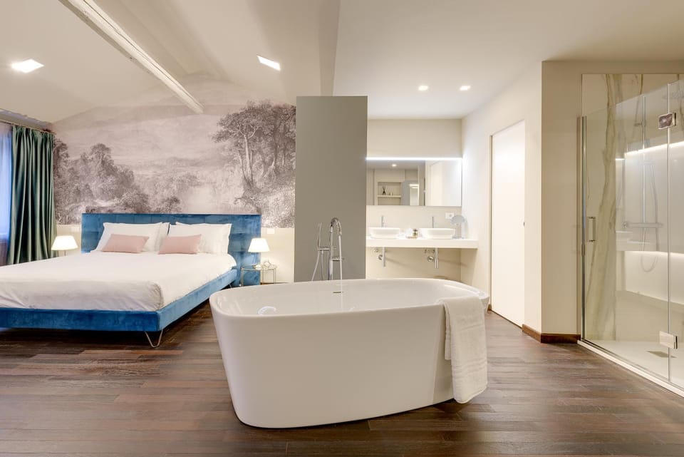 Shower, Bed, Bedroom, Bath