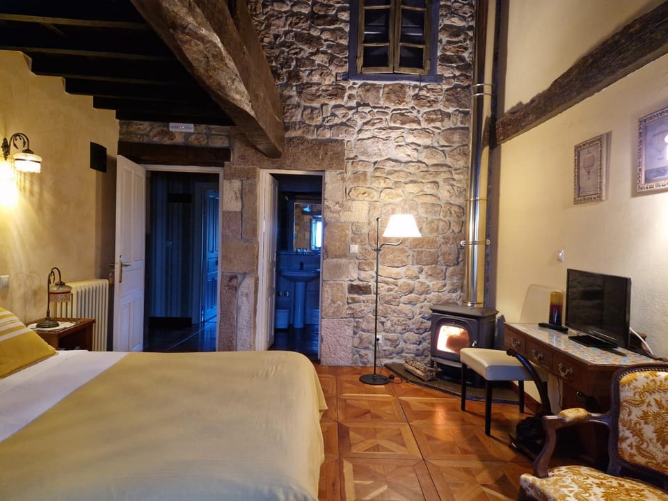Hotel la Casona de Barrio, Alto Campoo Hotel in Cantabria