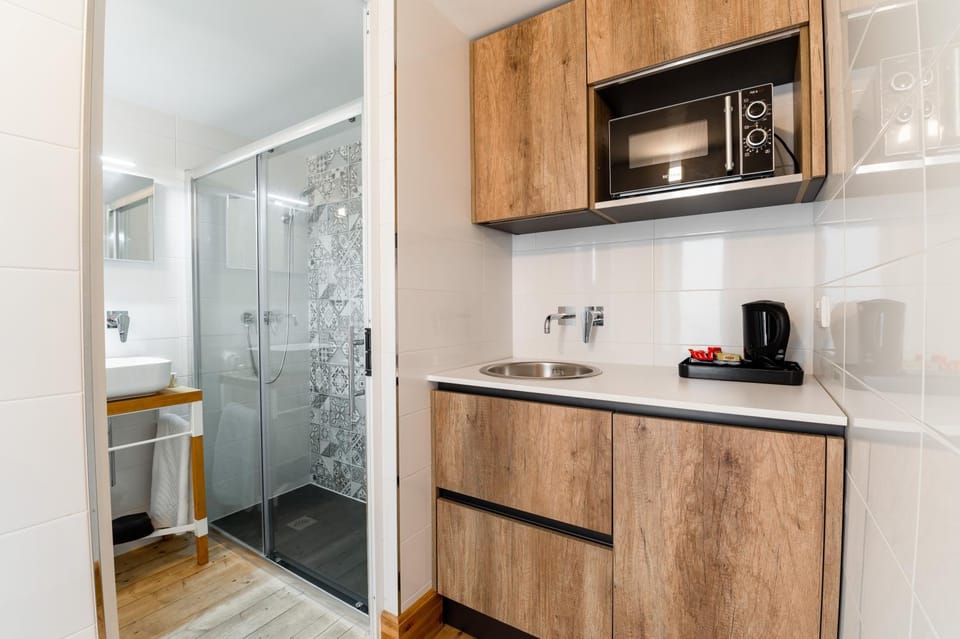 Bathroom, Kitchen or kitchenette