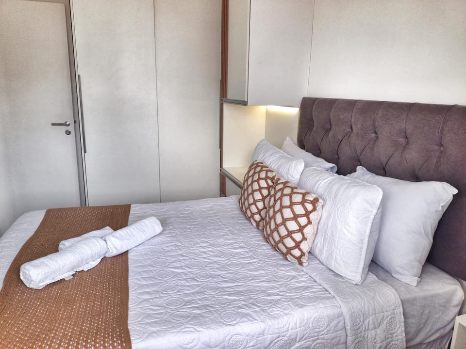 Bed, Photo of the whole room, Bedroom, towels, wardrobe