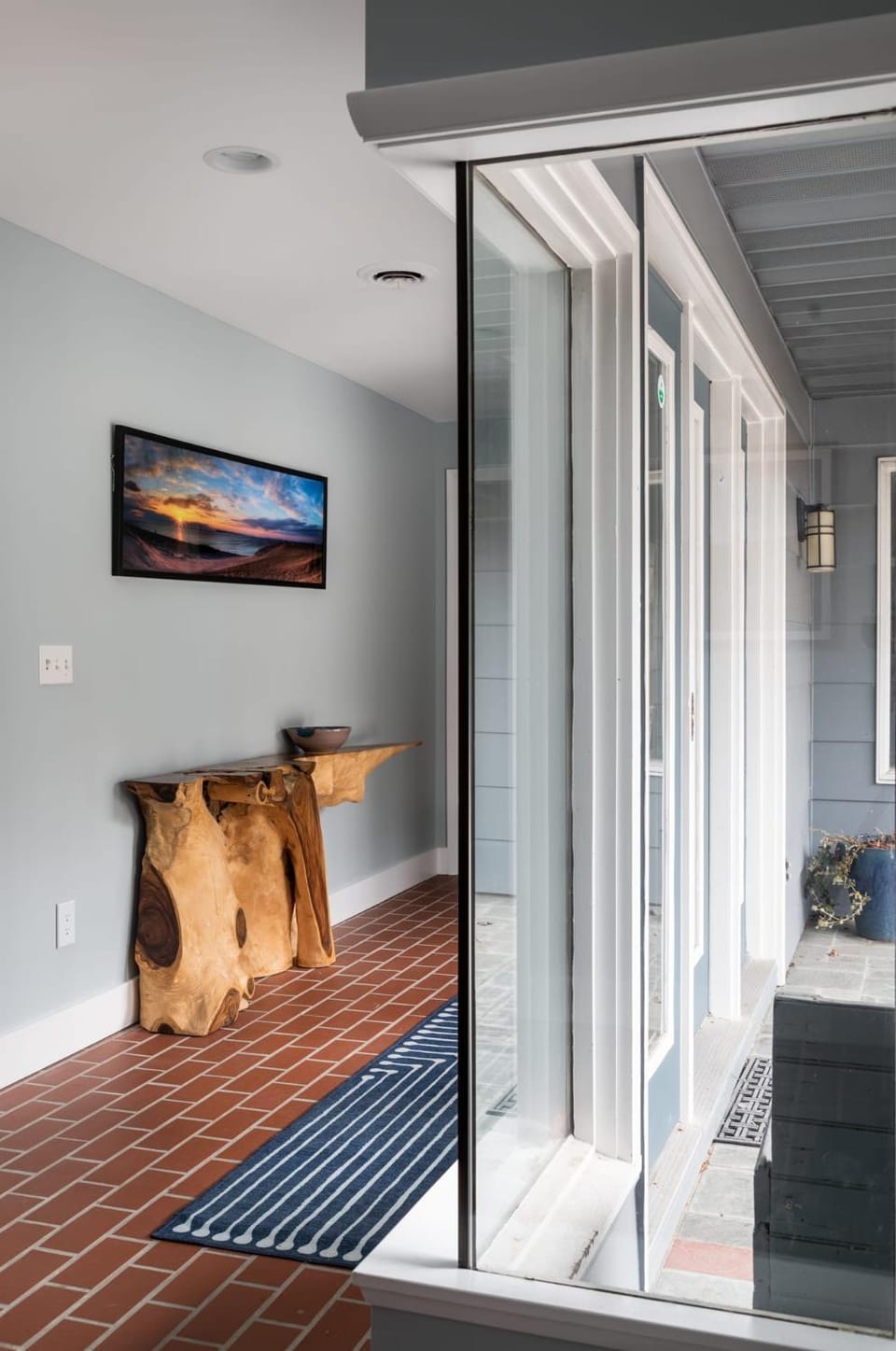 Sandbar Cedar Cottage on Lake Leelanau House in Michigan