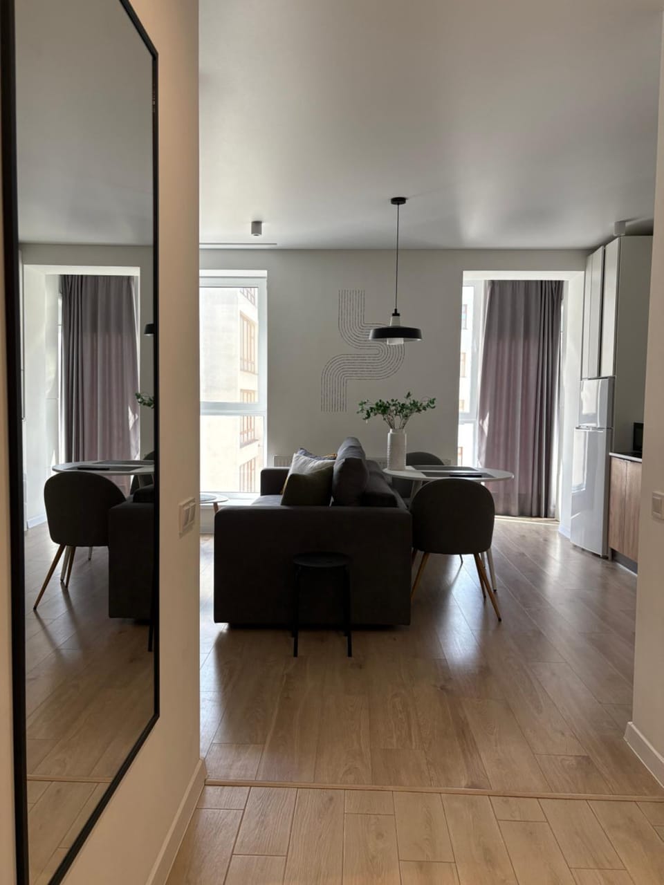 Modern Studio City Center дуже затишно! Netflix Apartment in Ukraine