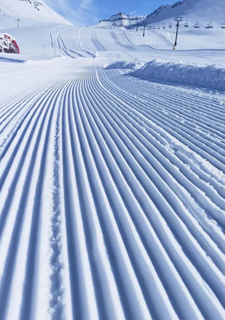Natural landscape, Ski School, Ski School, Skiing, Skiing, Hiking