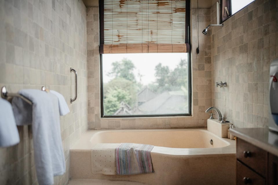 Shower, Bathroom, Bath, towels