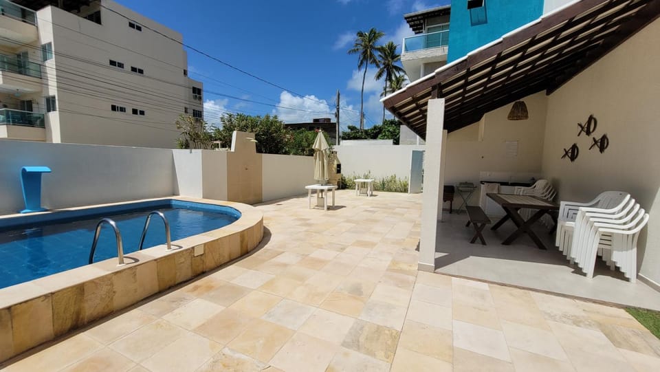 Pool view, Swimming pool, sunbed