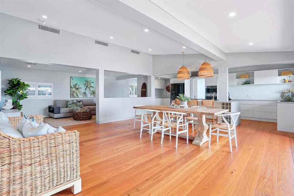 Luxe Coastal Abode, Marcus Beach House in Peregian Beach