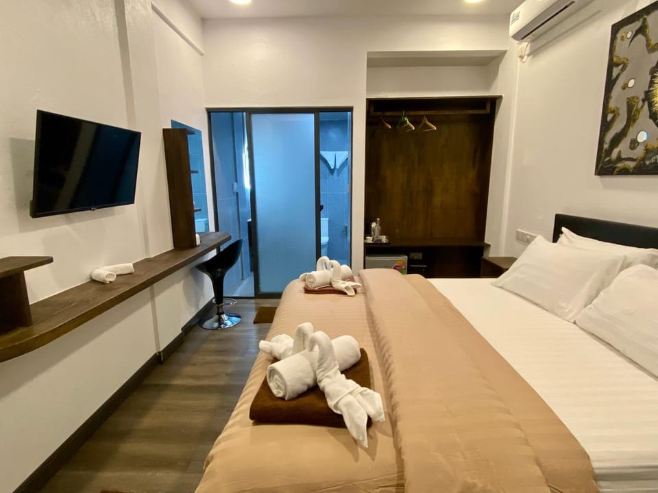 Bed, Bedroom, wardrobe