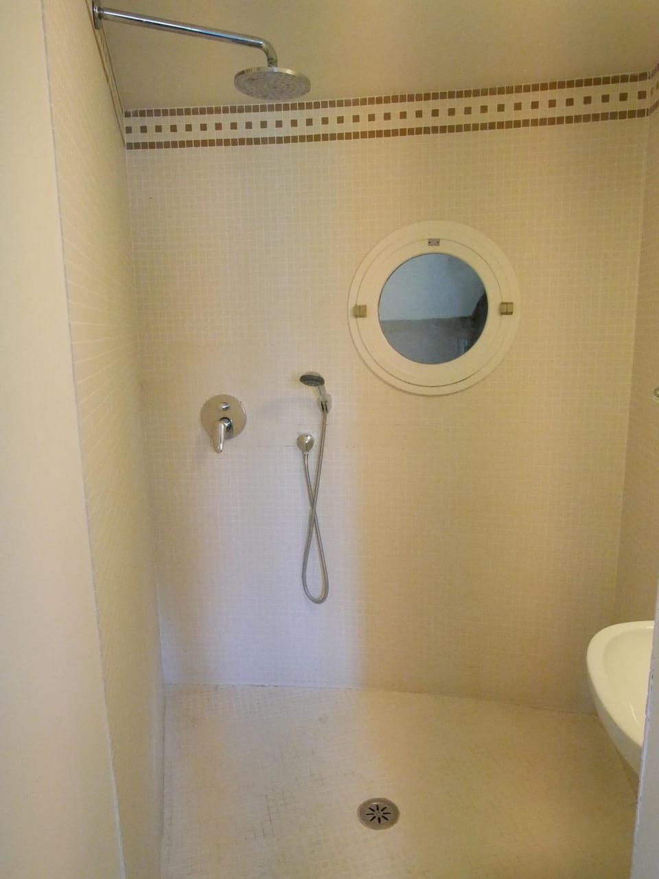 Shower, Bedroom