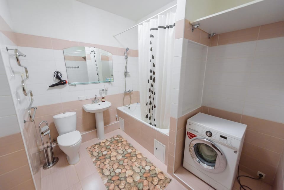 Shower, Toilet, Bathroom, washing machine, dryer