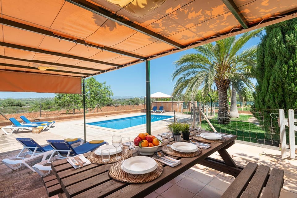 View (from property/room), Dining area, sunbed