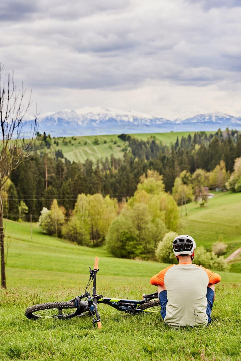 Cycling, Mountain view